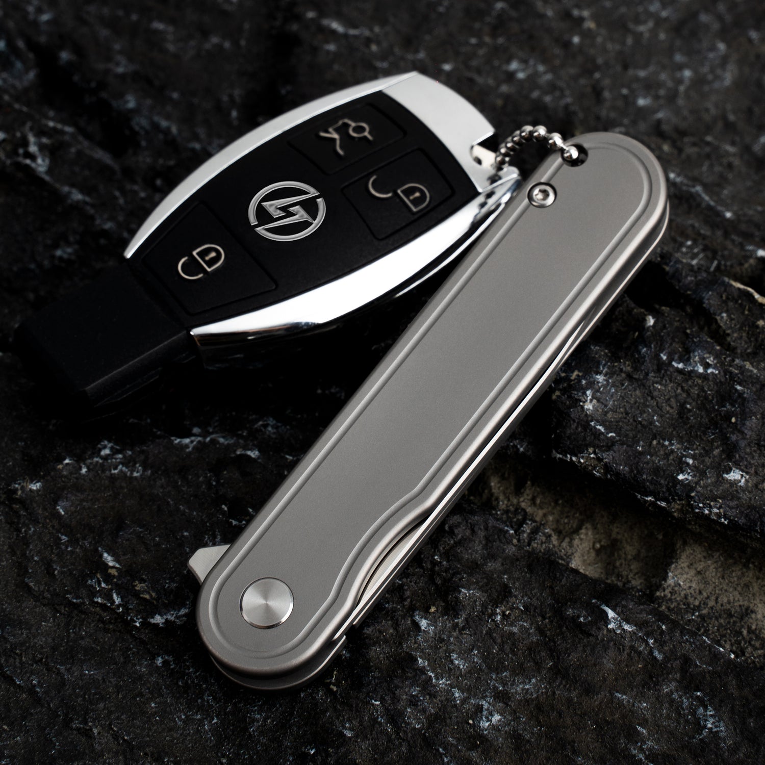 Rocket Pocket Knife(2.76'' D2 Blade+Titanium)Secure Frame Lock-Flipper-T025