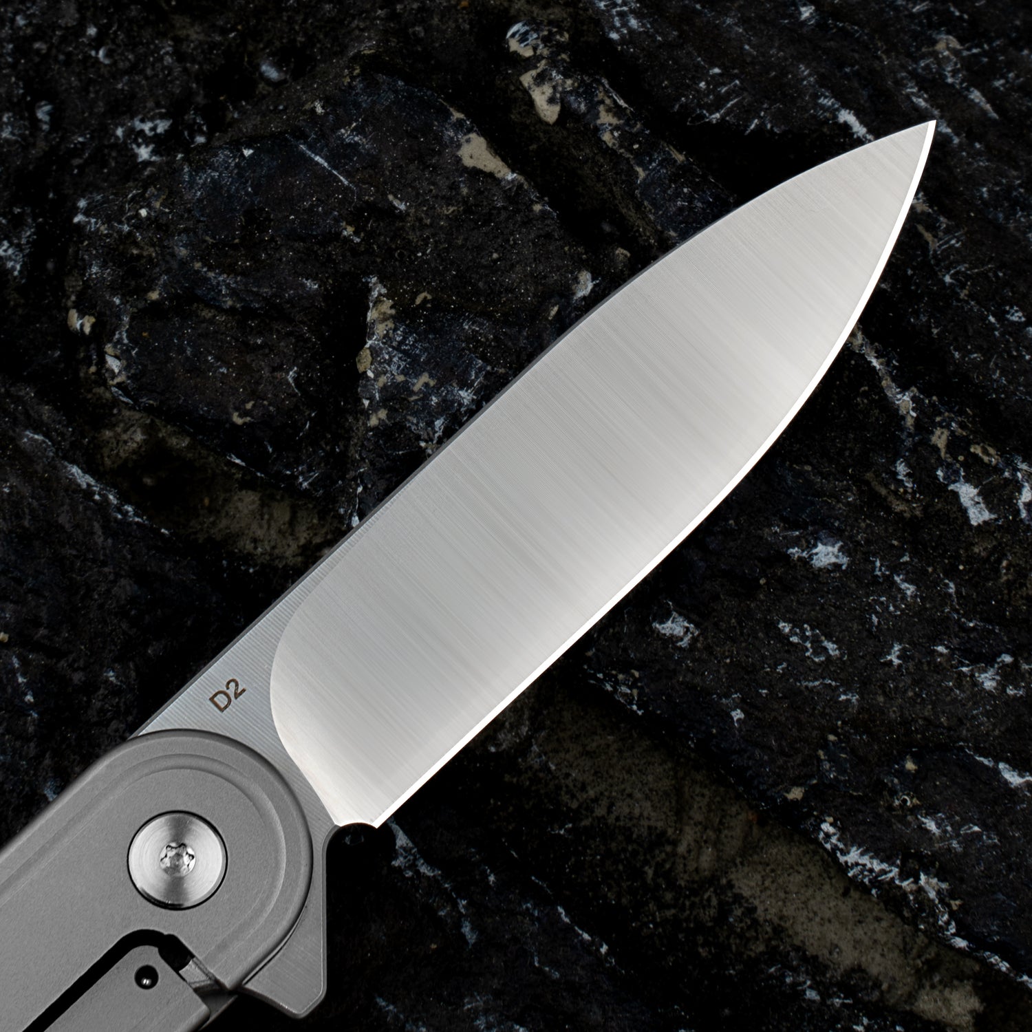 Rocket Pocket Knife(2.76'' D2 Blade+Titanium)Secure Frame Lock-Flipper-T025