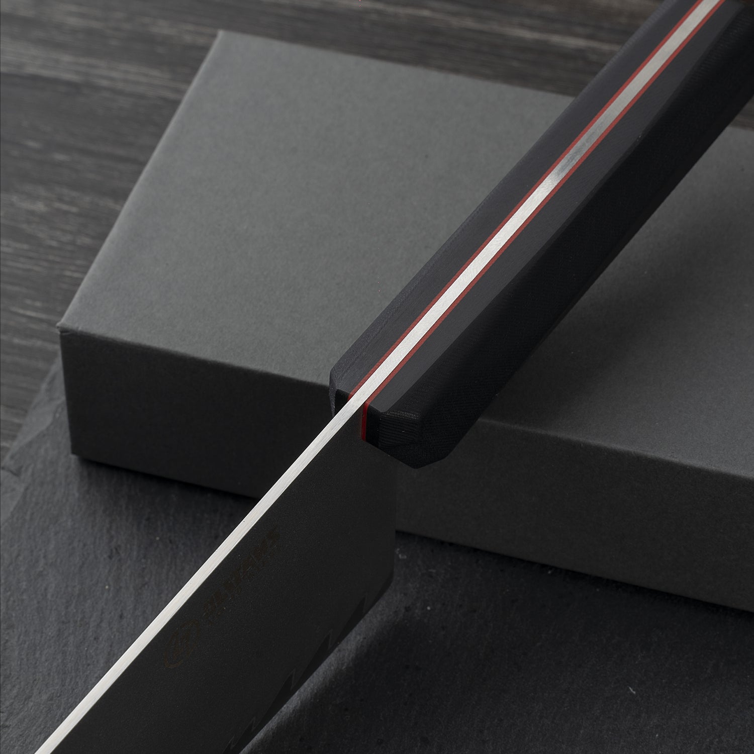 Chef's Knife, 8 in Professional Chef Kinfe VG-10, Ultra Sharp Kitchen Knife, G10 Handle (Black)