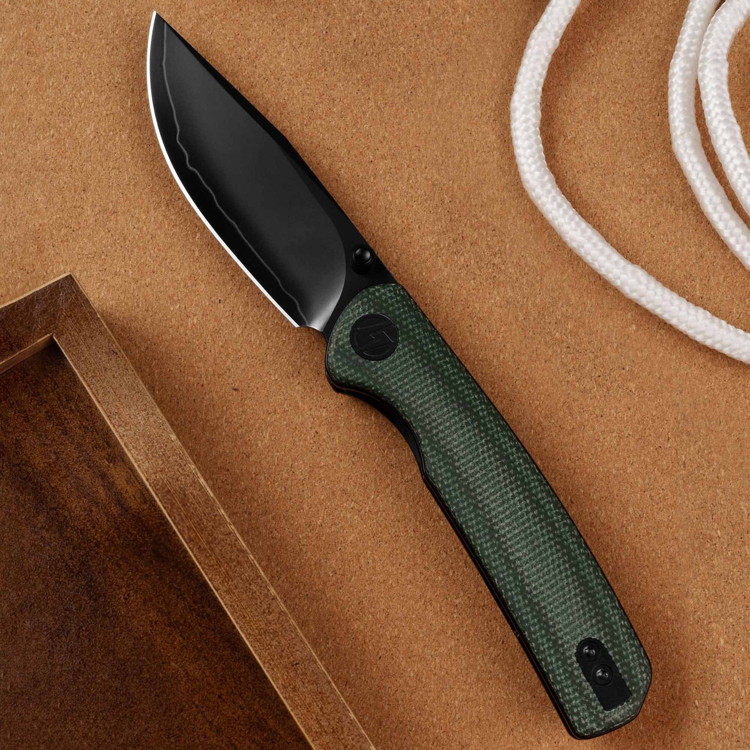 Gecko SE G080 (3.07''+SLD Magic+PVD+Green Micarta)-Liner Lock-thumb stud