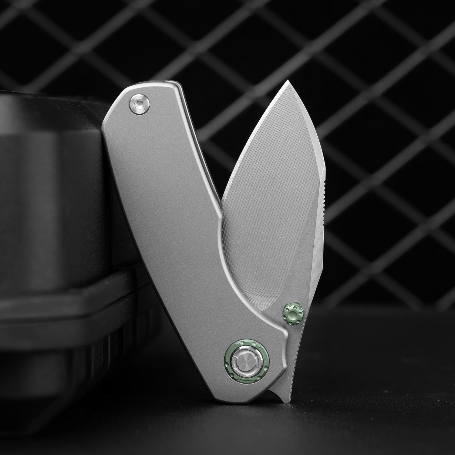 Mini Ti-Mastiff T074( 2.36'' + Bohler M390 + Step milled+Titanium )Folding Knife