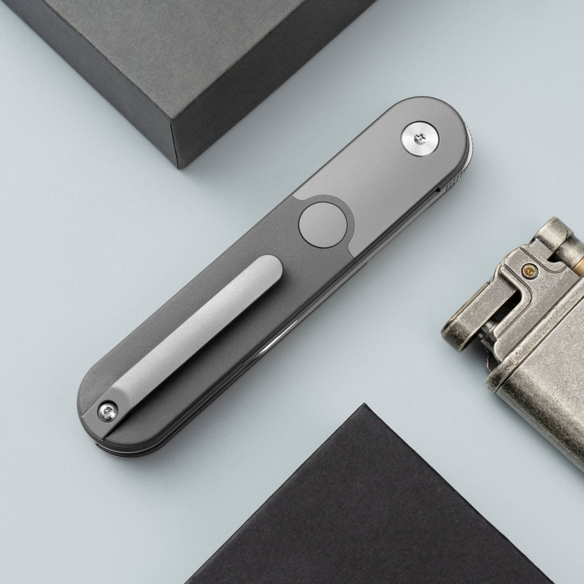 Rocket XL T081 (3.07''+M390+Titanium)-Liner Lock-Front Flipper-Stonewash