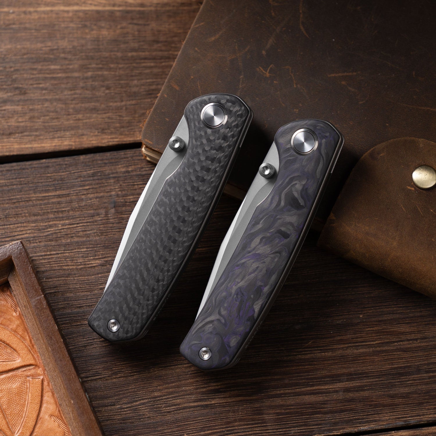 Gecko M070 (3.07''+SLD Magic+Carbon fibre)-Liner Lock-thumb stud