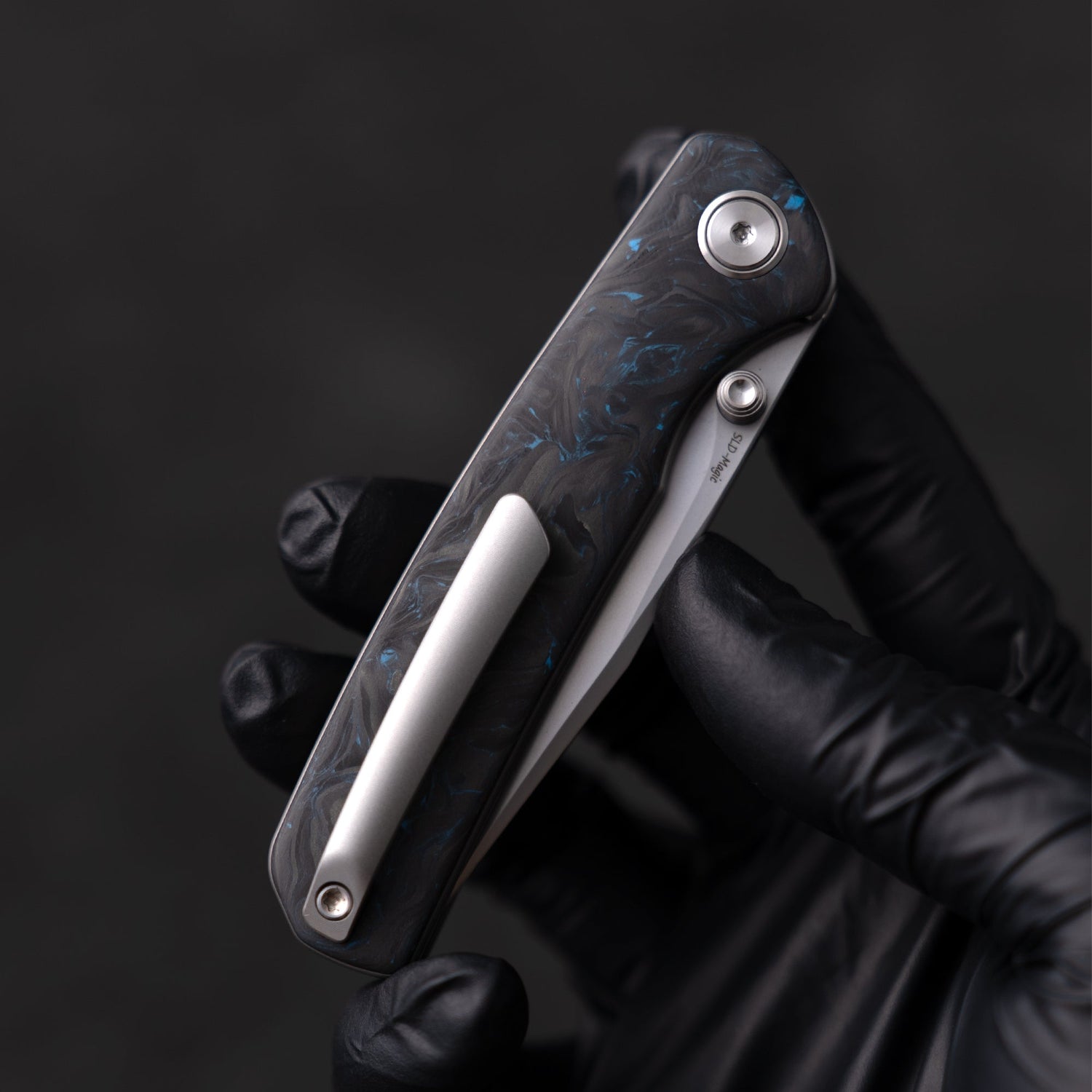 M070-SLD Folding Knife(3.07''+SLD Magic+Carbon fibre)-Liner Lock-thumb stud-OLITANS