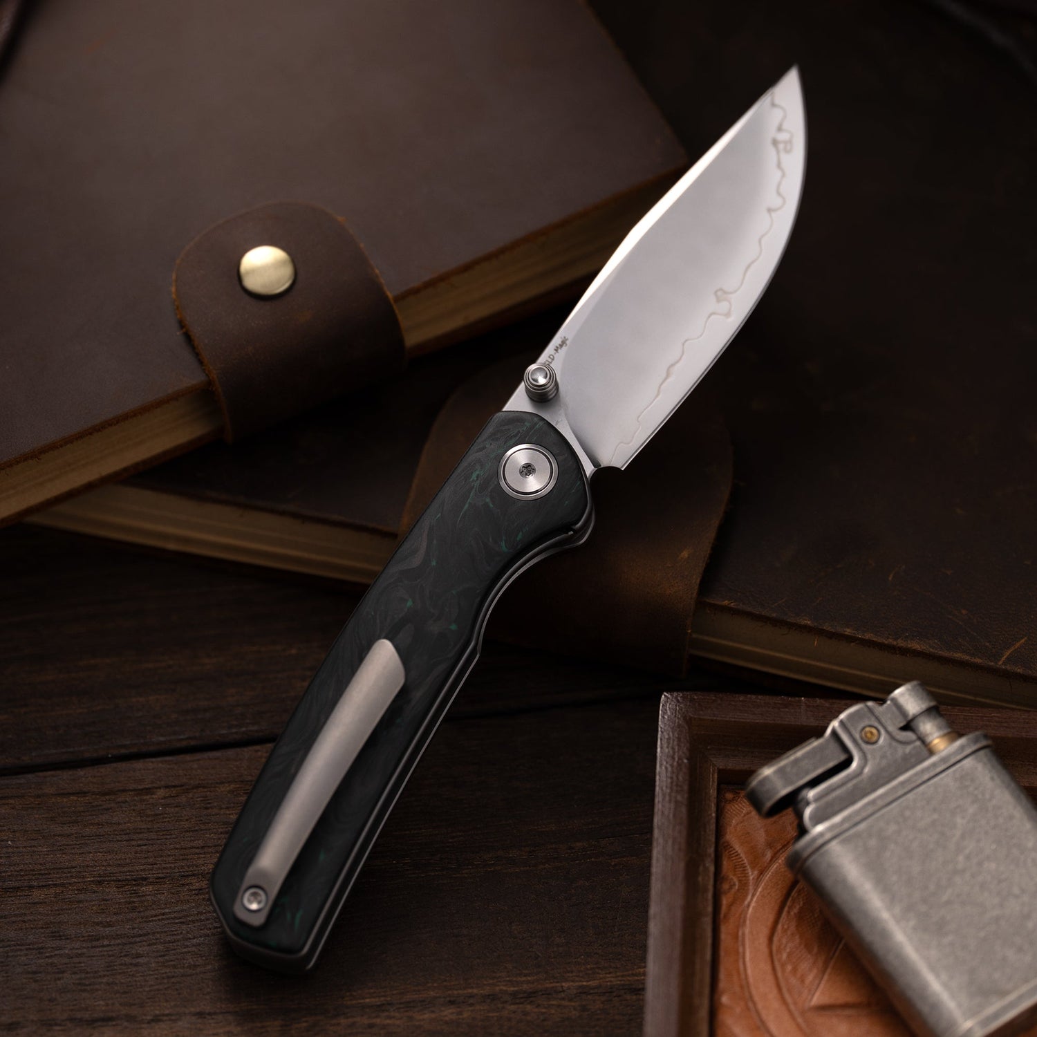 M070-SLD Folding Knife(3.07''+SLD Magic+Carbon fibre)-Liner Lock-thumb stud-OLITANS