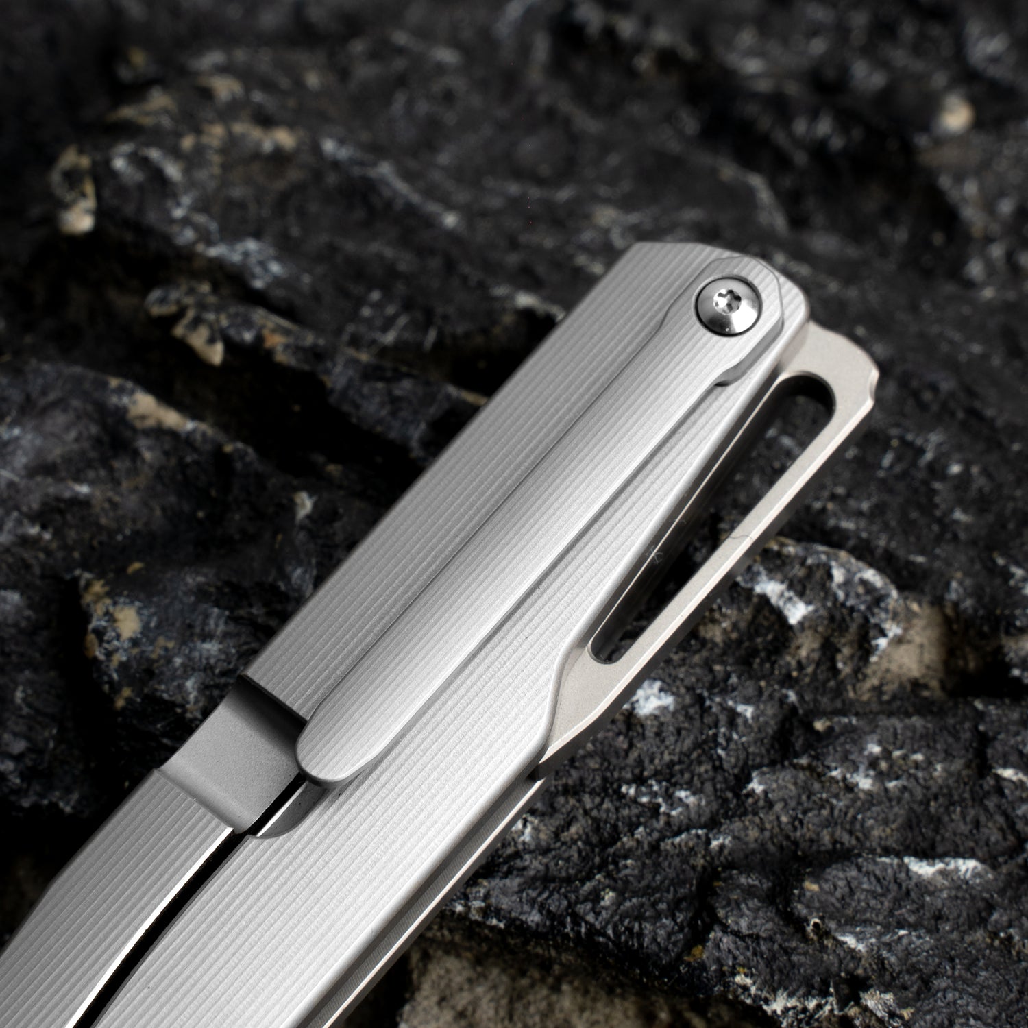 Vector Pocket Knife (3.35''+AUS-8 Blade+Titainium)-Frame Lock-Flipper-T051