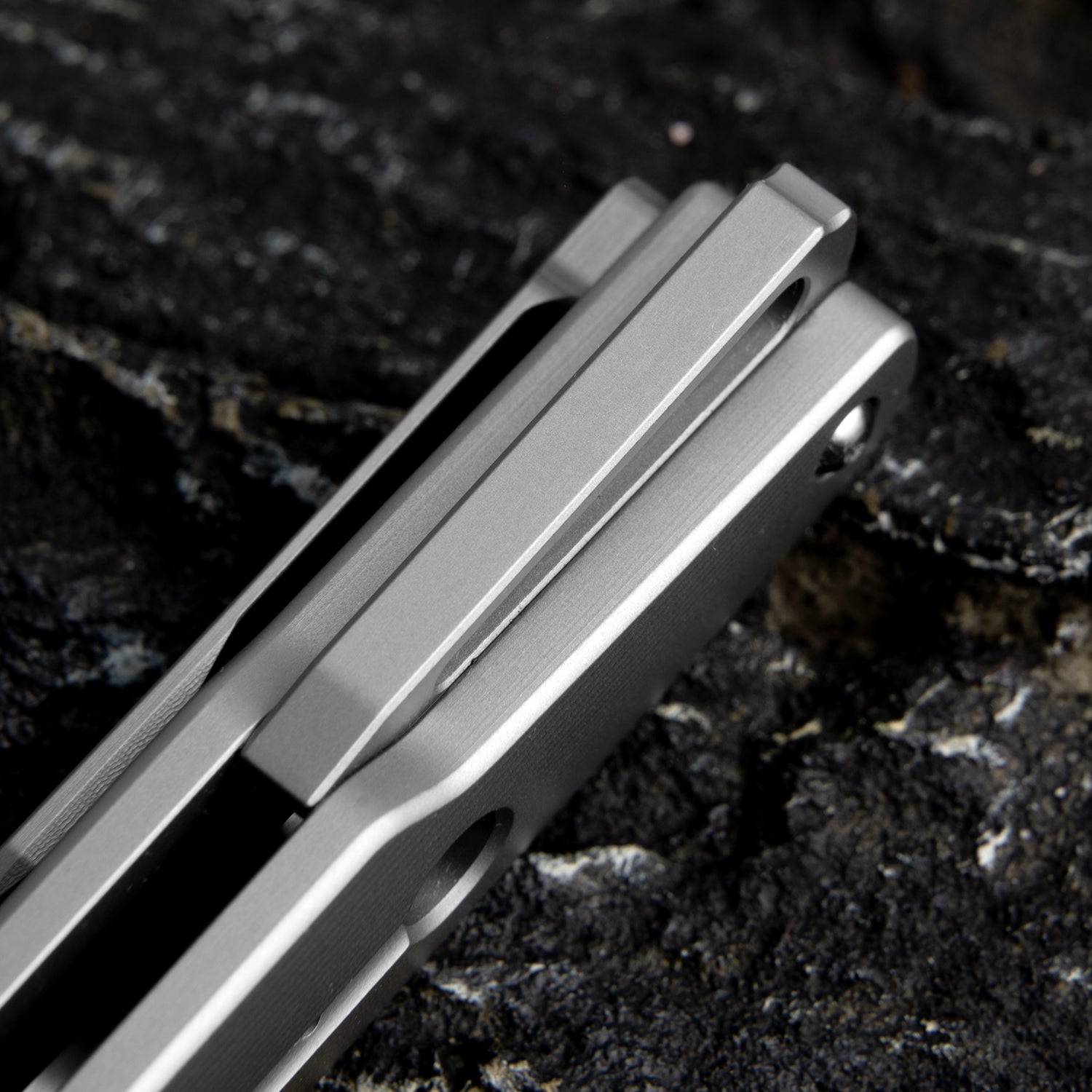 Vector Pocket Knife (3.35''+AUS-8 Blade+Titainium)-Frame Lock-Flipper-T051