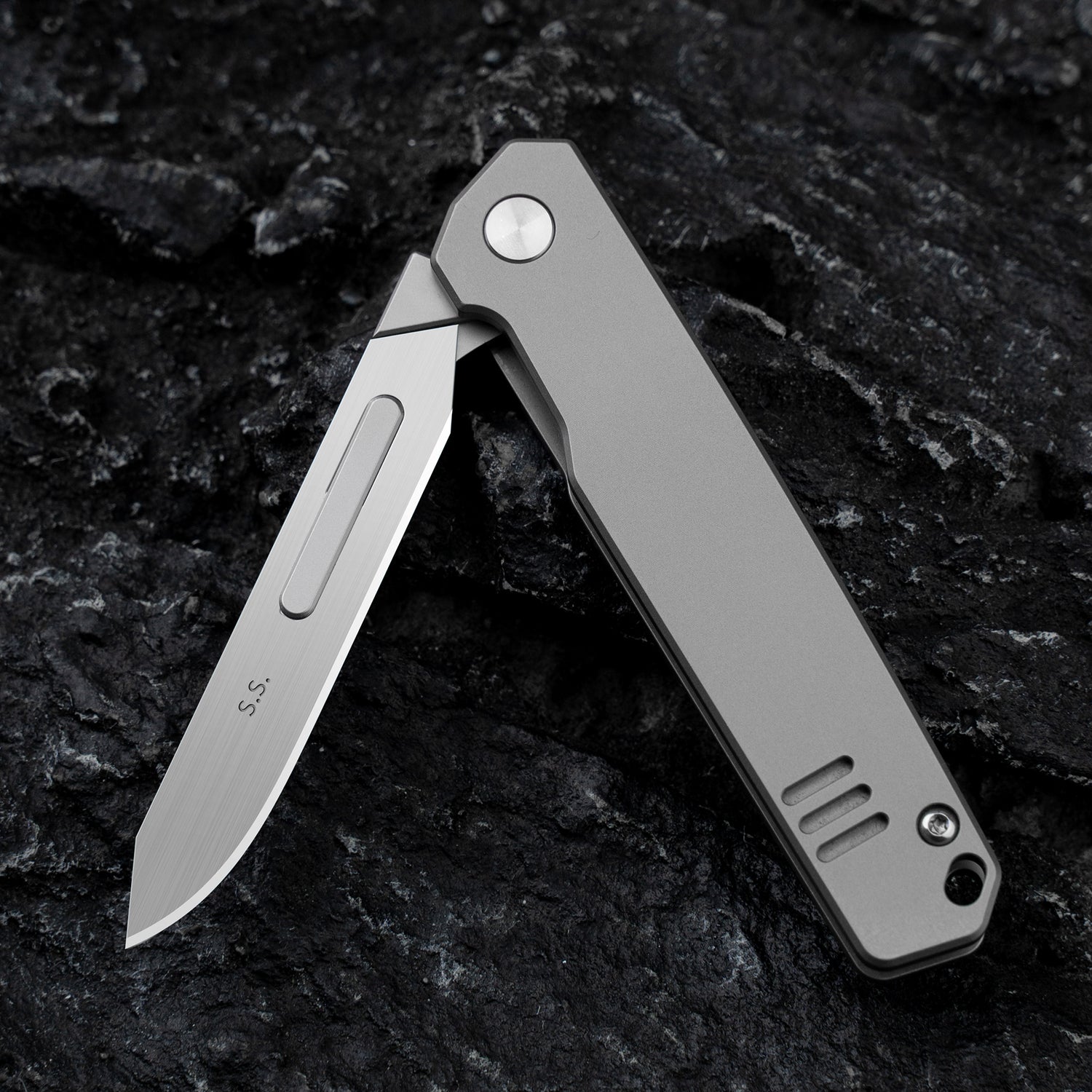 T058 Folding Scalpel Knife Titanium Alloy handle suitable for #24 & #60 Blade