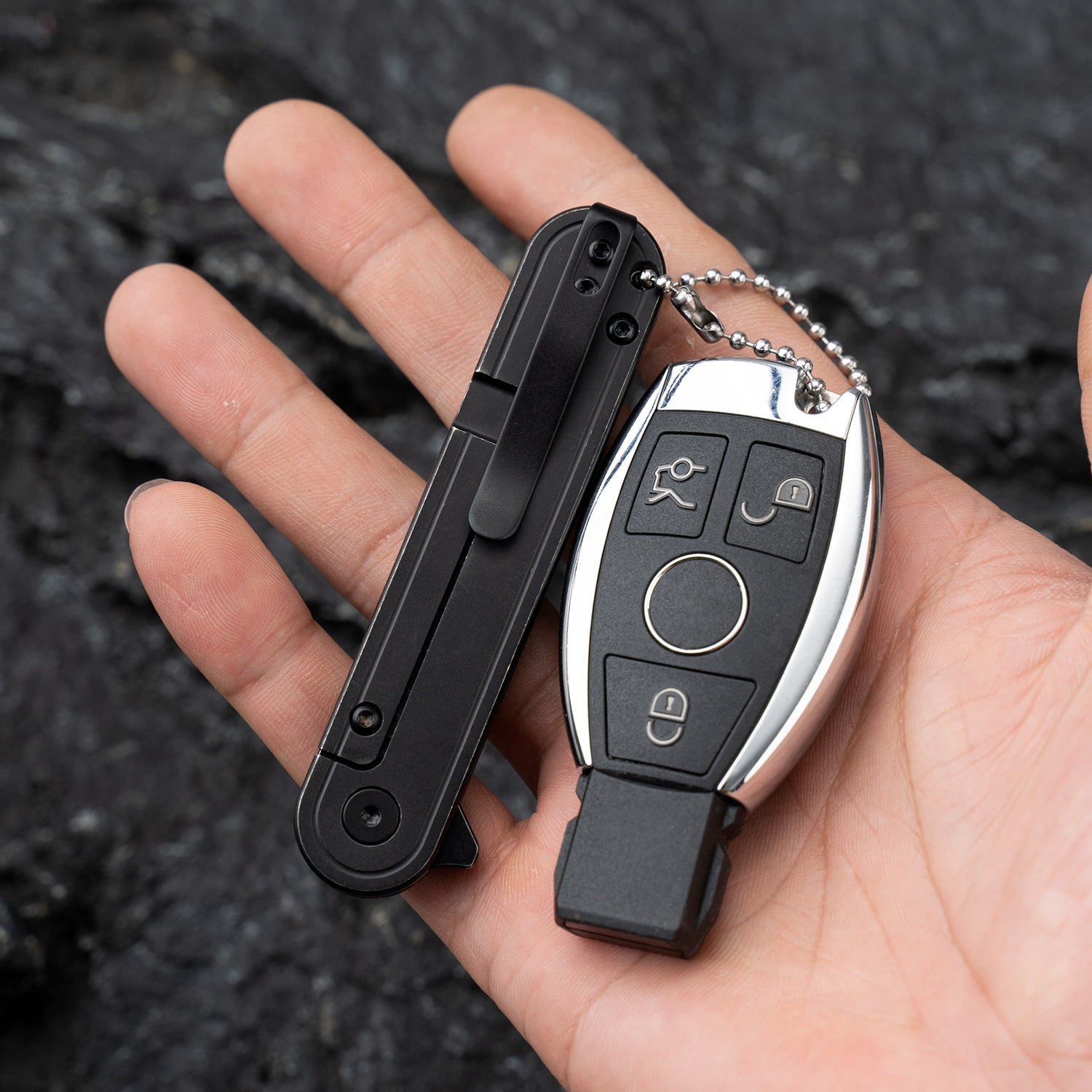 Rocket Pocket Knife(2.76'' D2 Blade+Titanium)Secure Frame Lock-Flipper-T025