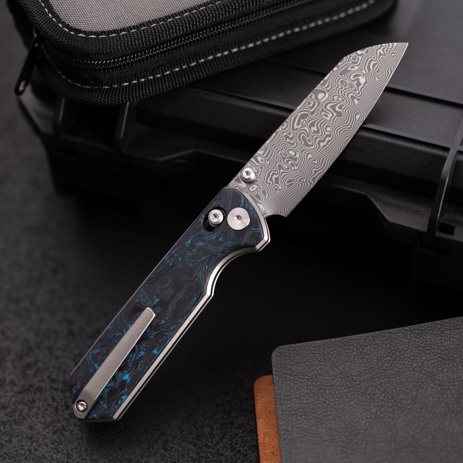 Imperial Penguin M060(3.35''+Damascus+Carbon fibre)-Axis lock-thumb stud