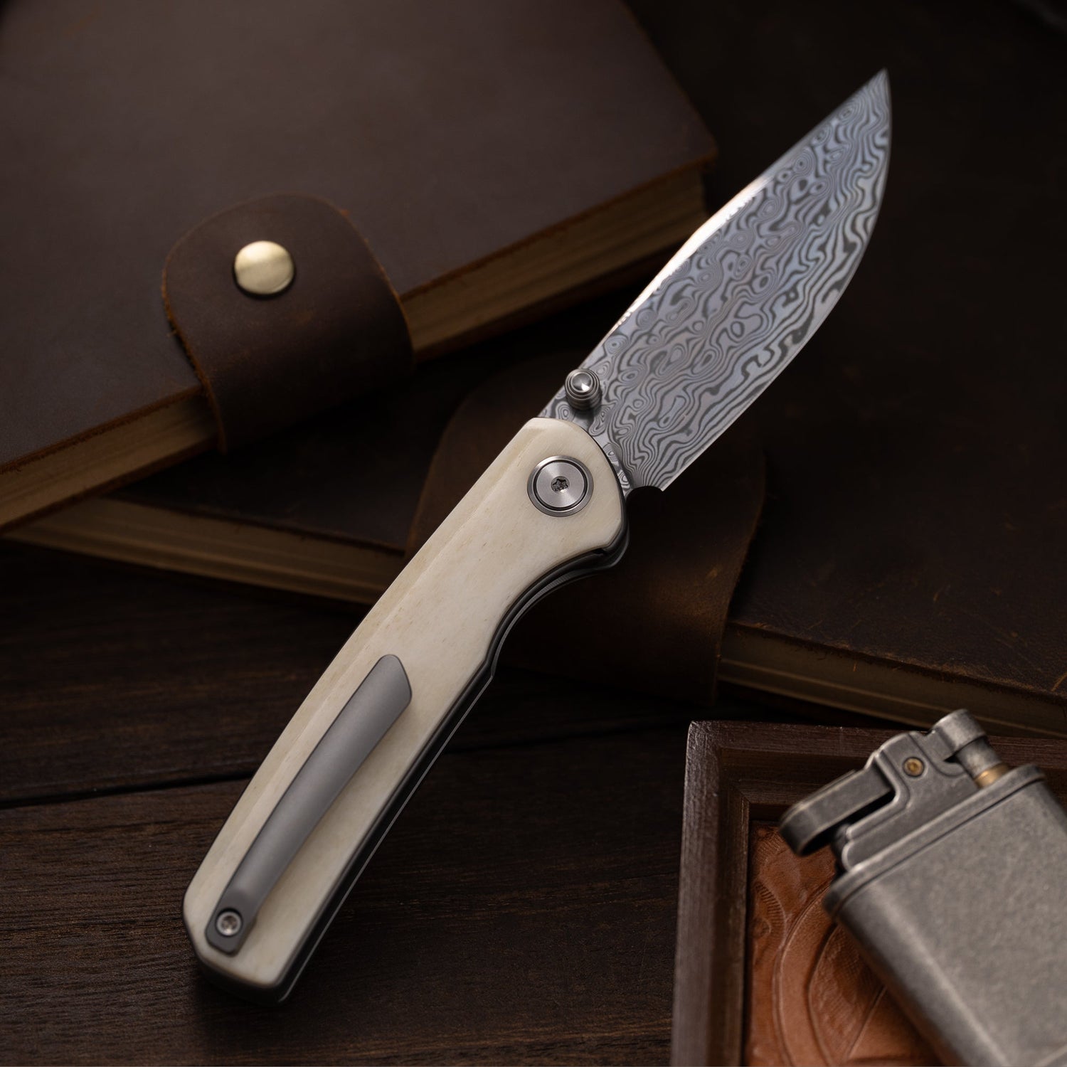 M070-DS Folding Knife(3.07''+Damascus+Cow bone)-Liner Lock-thumb stud-OLITANS