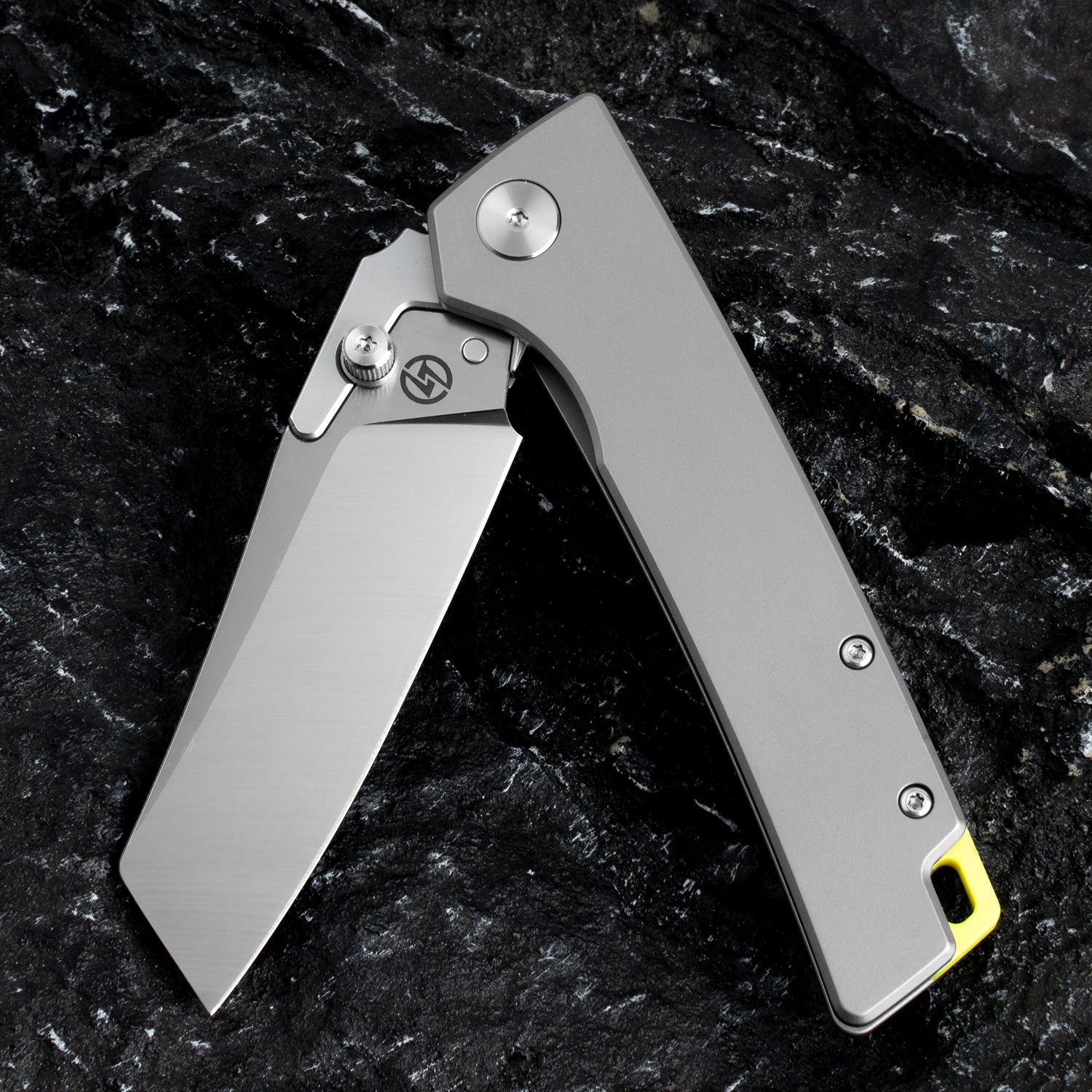 Folding Camping Knife（3.0''+9Cr18Mov+Titanium）-Frame Lock-Thumb Stud-T024